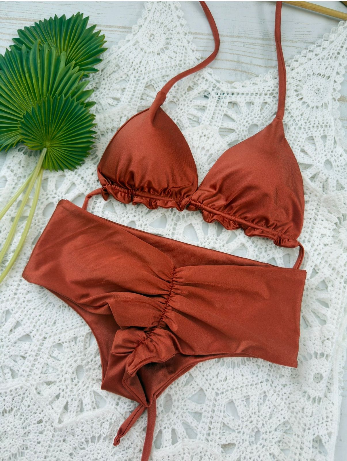 Conjunto ibiza tanga tiro medio cobre destellante