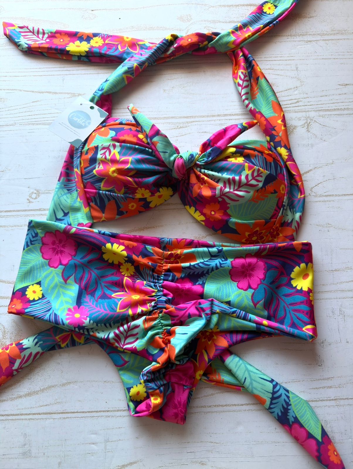 Conjunto Top Marbella tanga fitness tiro medio flores tropicales 2