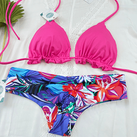 Conjunto Ibiza fucsia tanga fitness flores azules