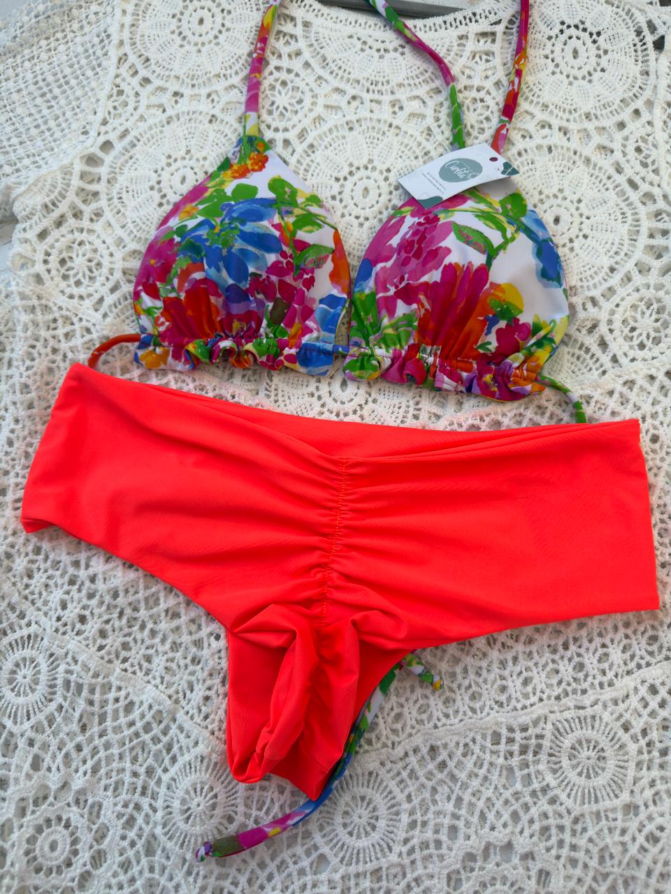 Conjunto ibiza tanga fitness TM flores naranjas