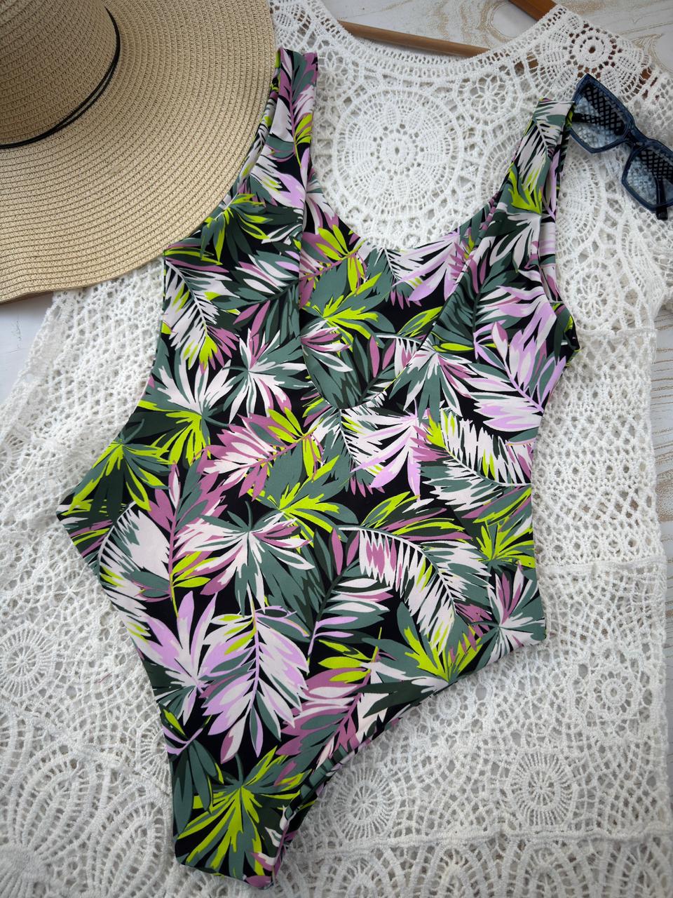 Traje de baño Ilhabella hojas verdes y pistacho 3