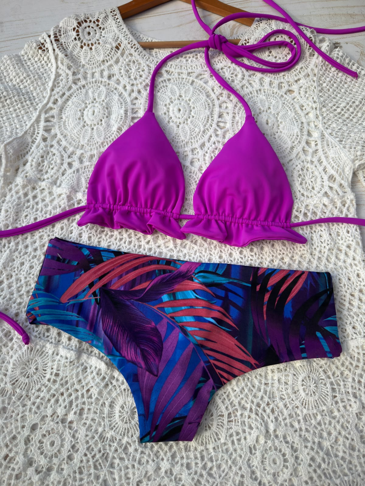 Conjunto ibiza magenta tanga fitness tiro medio hojas moradas 3