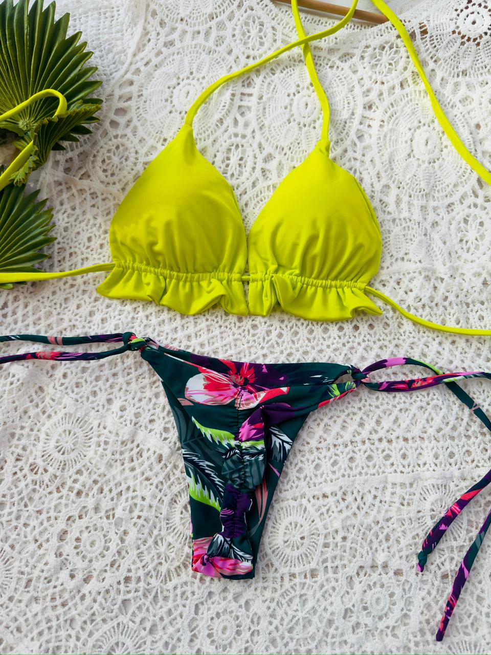 Conjunto ibiza aguacate, tanga brasilera amarres floral 2