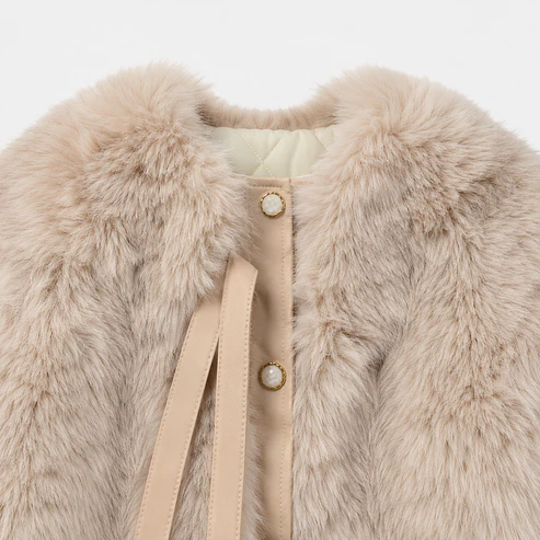 Abrigo Corto de Faux Fur con Forro Acolchado 10