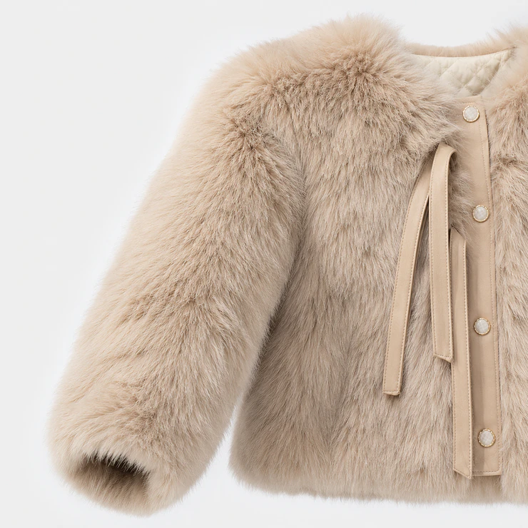 Abrigo Corto de Faux Fur con Forro Acolchado 12