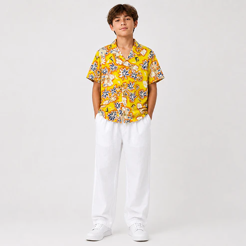 Conjunto Tropical Juvenil – Camisa Estampada + Pantalón Blanco 4