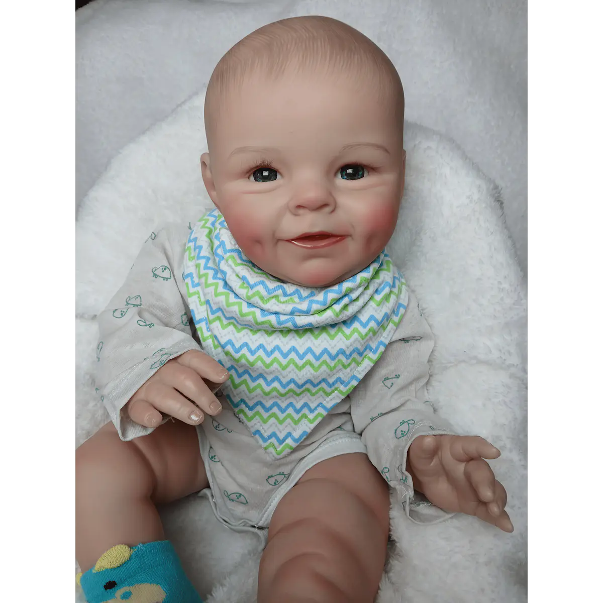 Bebé Reborn Skya Niña Cuerpo de Tela