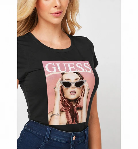 Camiseta Guess Con Grafico