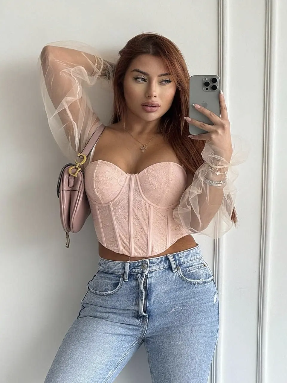 Corset de Encaje con Mangas 3