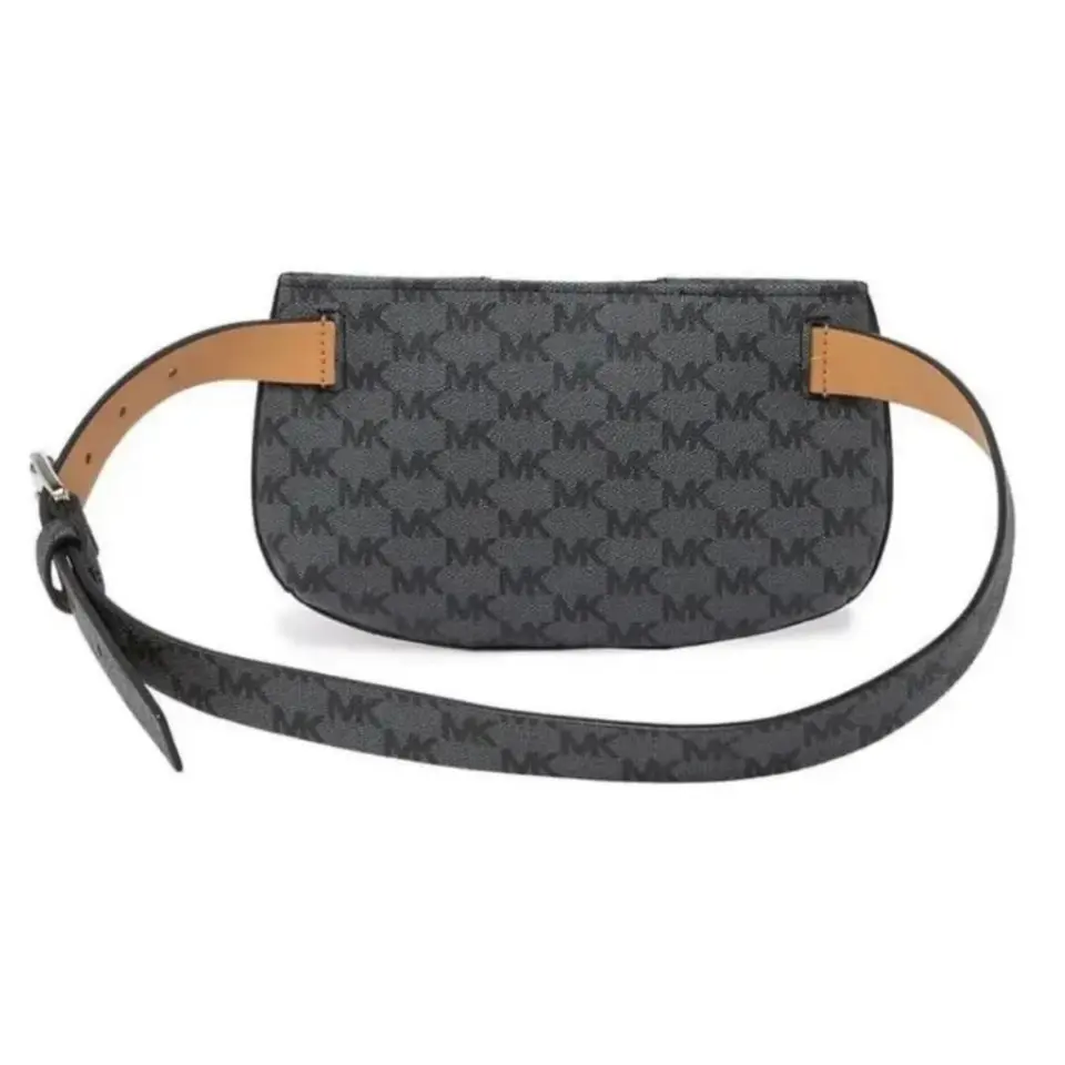 Riñonera Michael Kors Negro 7