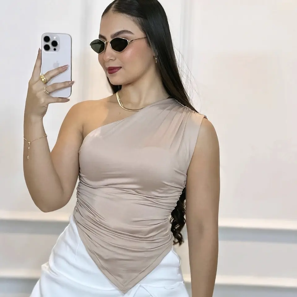 Blusa Asimétrica Drapeada 1