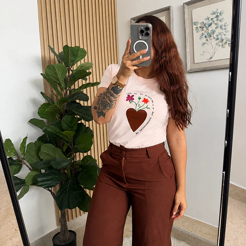 Camiseta Diseño Florecer Piel de Durazno