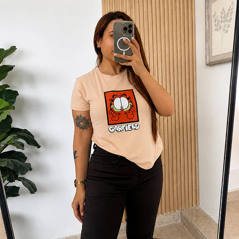 Camiseta Diseño Garfield Piel de Durazno