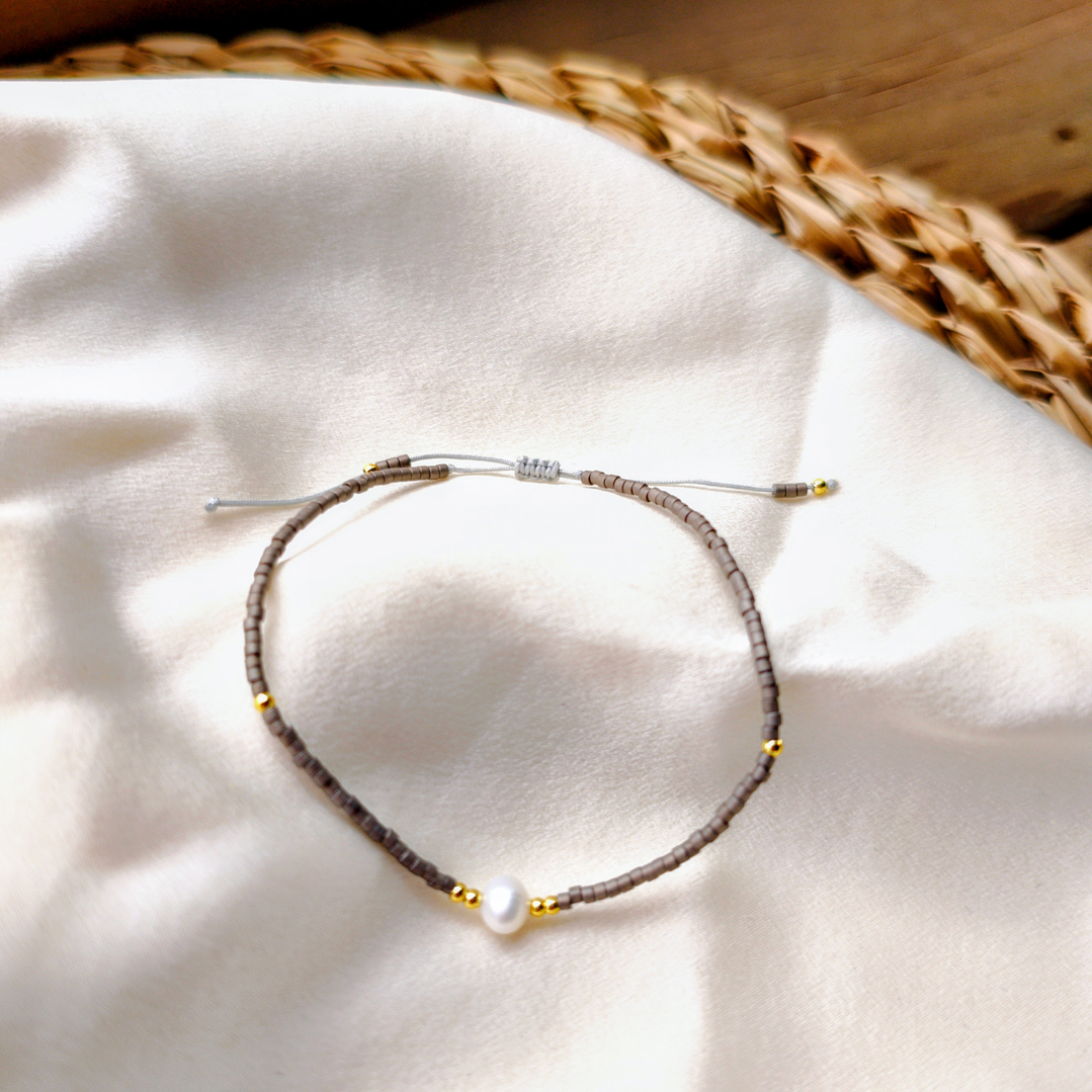 Pulsera gris una perla 1