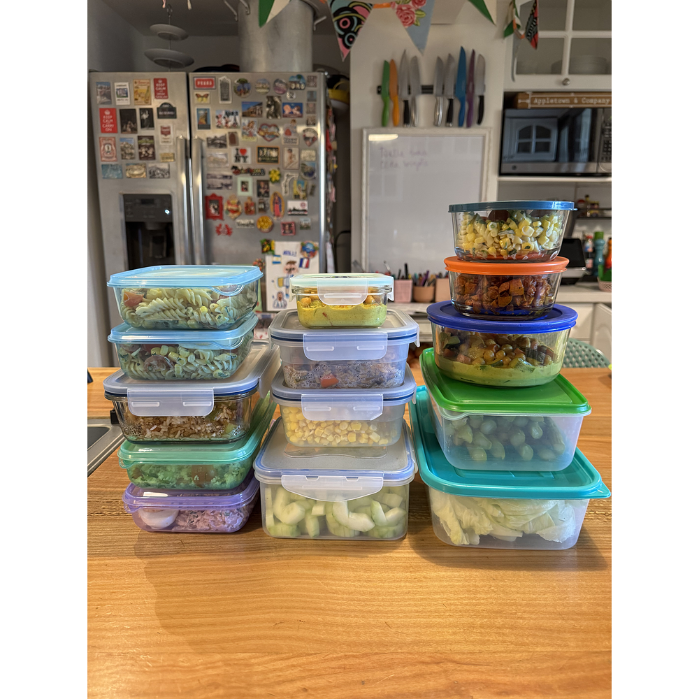 ENTRE TUPPERS Y ENSALADAS  (El secreto de dejarlo listo)