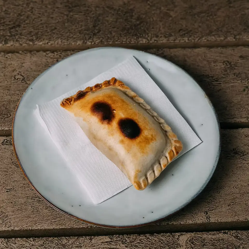 Empanadas Mechada Queso 4 un El Mercader 1
