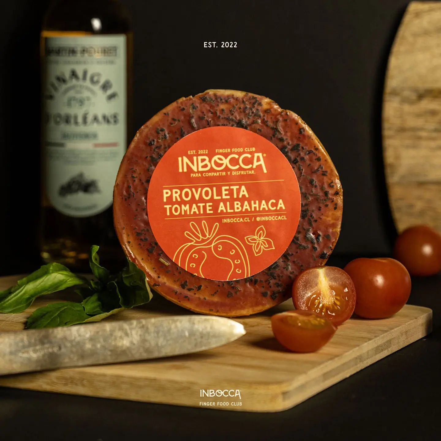 Provoleta con tomate y albahaca 110 g In Bocca 1