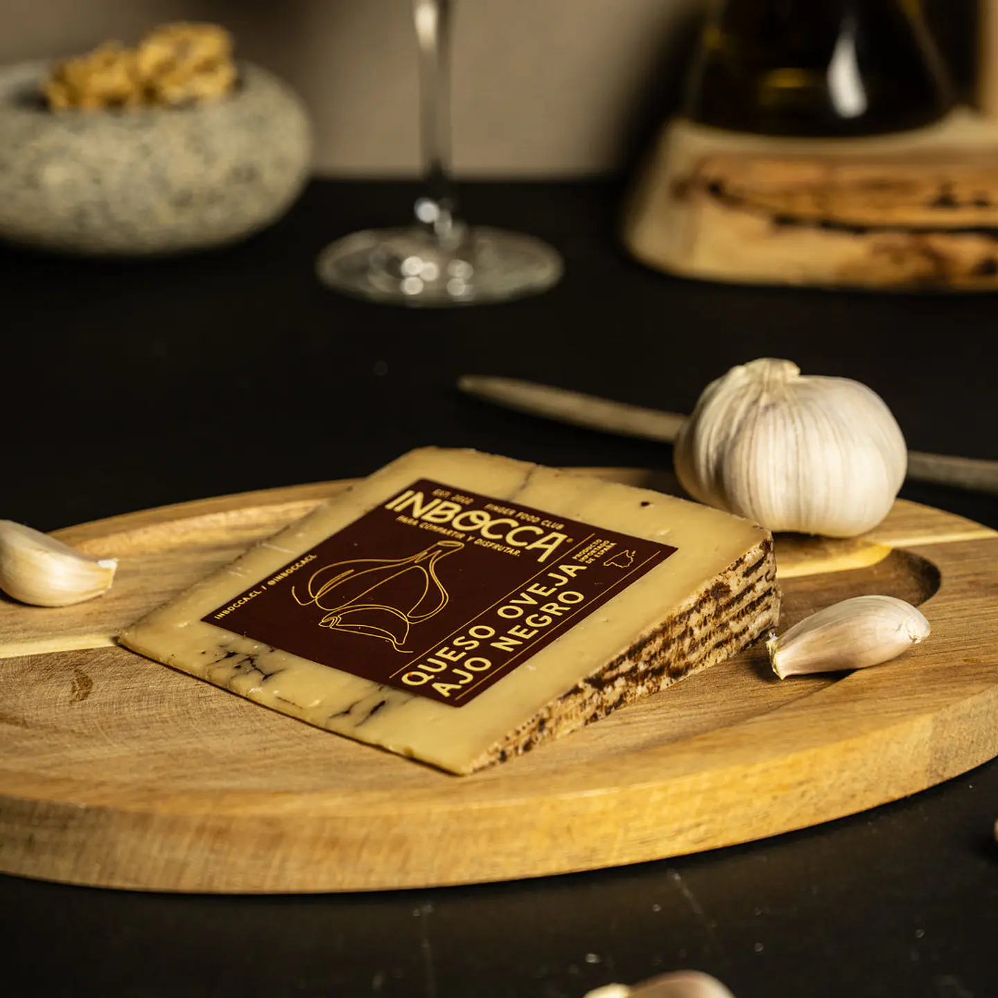 Queso de oveja con ajo negro 150 g In Bocca 1