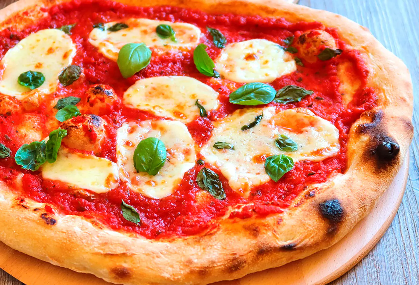 Pizza napolitana Búfala La Focacceria 1