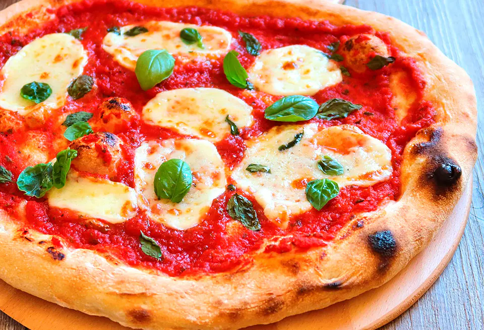Pizza napolitana Búfala La Focacceria 1