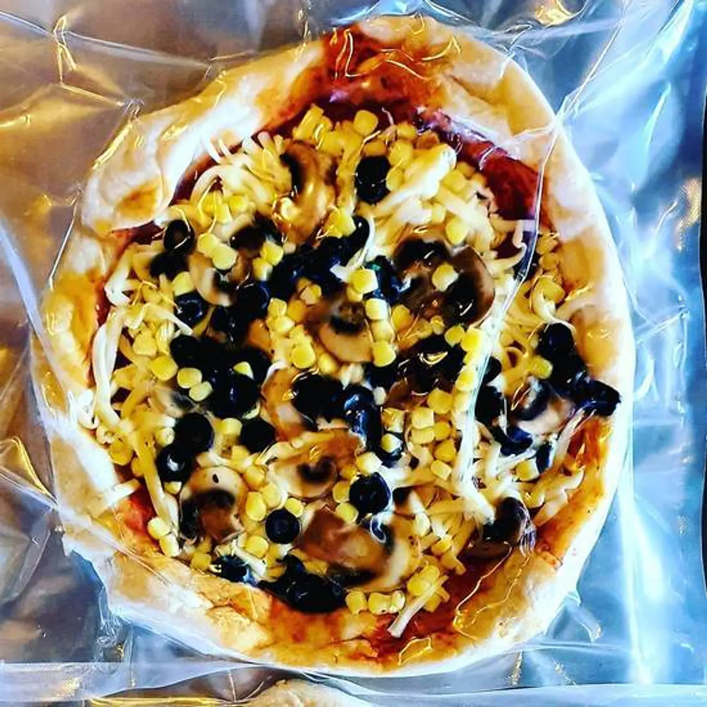 Pizza napolitana Vegetariana La Focacceria 1