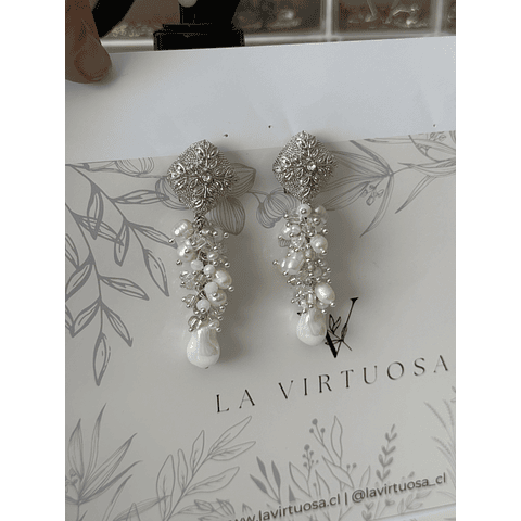 Aros racimo perlas y cristal 