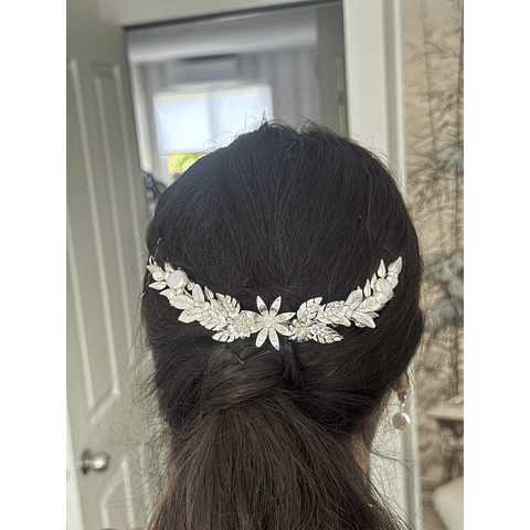 Tocado hojas y perlas barrocas