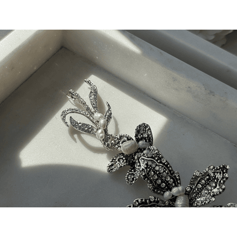 Tocado circones y perlas