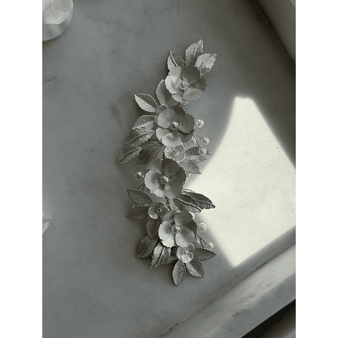 Tocado flores nacaradas