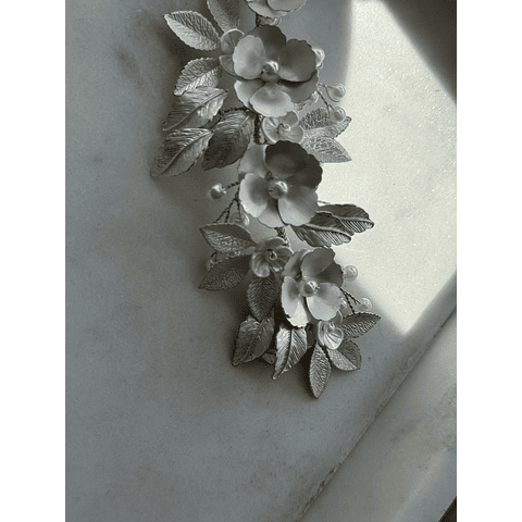 Tocado flores nacaradas