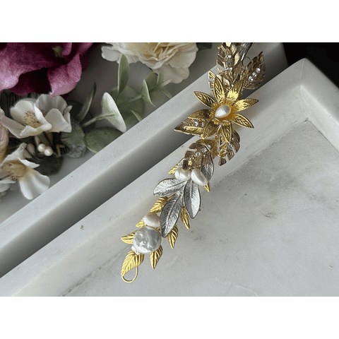 Tocado hojas y perlas