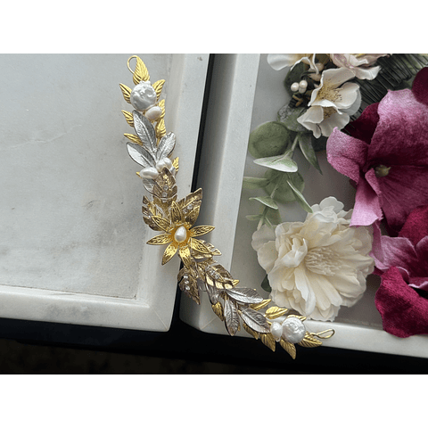 Tocado hojas y perlas