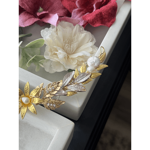 Tocado hojas y perlas