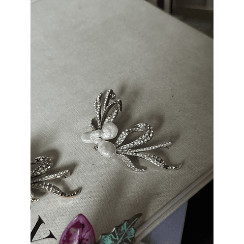 Tocado brillos y perlas