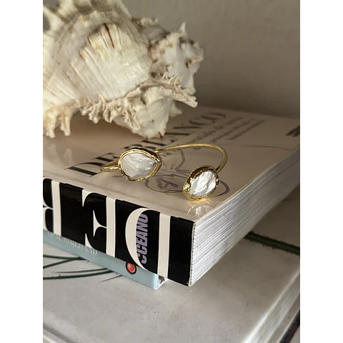 Esclava Minerva perlas barrocas 