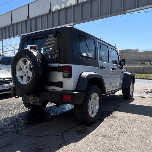 Jeep Wrangler 2.8D Sports AT 2009  5