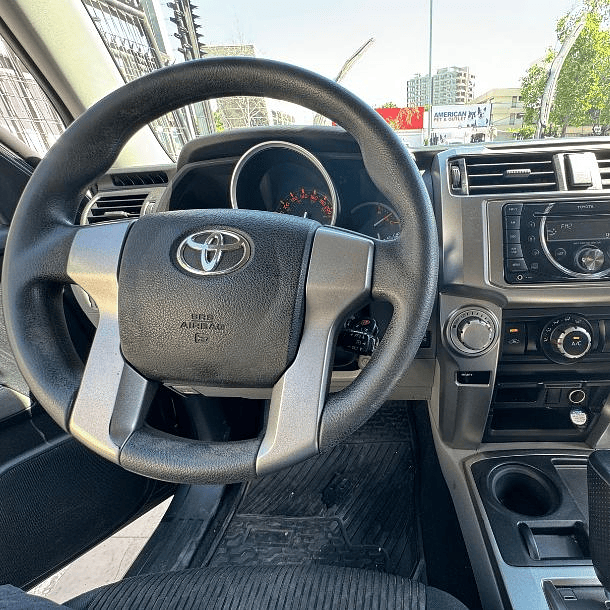 Toyota 4Runner 4.0 SR5 4X2 AT 2012  5