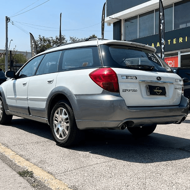 Subaru Outback new 2.5i 2005 4