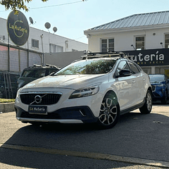 Volvo V40 Cross Country 2.0 D2 AT Momentum 2019 