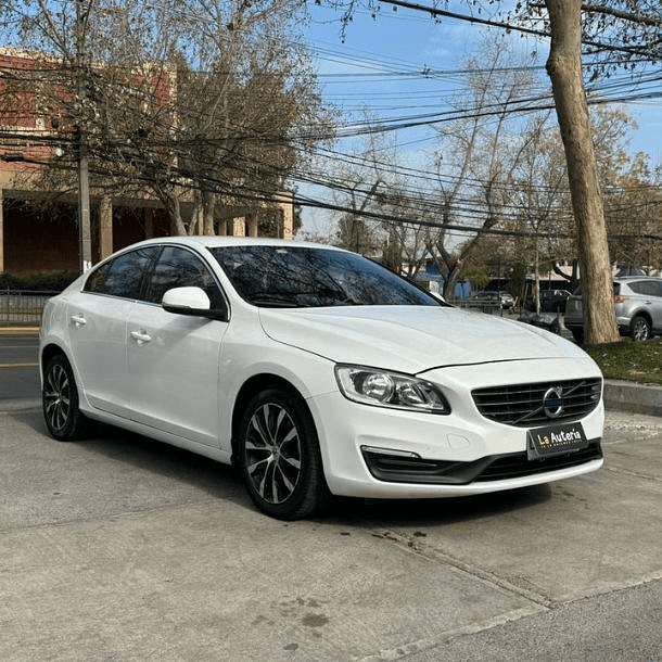 Volvo S60 2.0D AT 2019 3