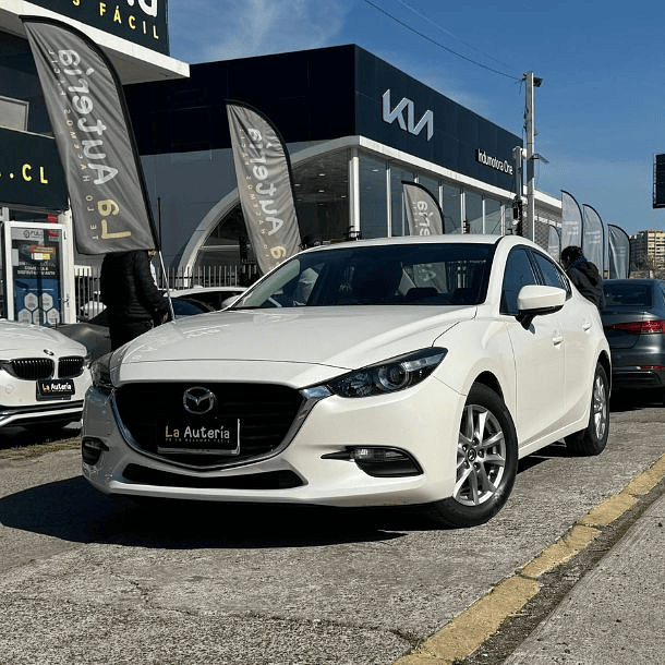 Mazda 3 Sedan 1.6 MT 2019 1