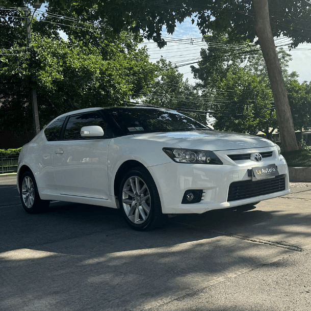 Toyota Zelas 2.5 MT 2012  2