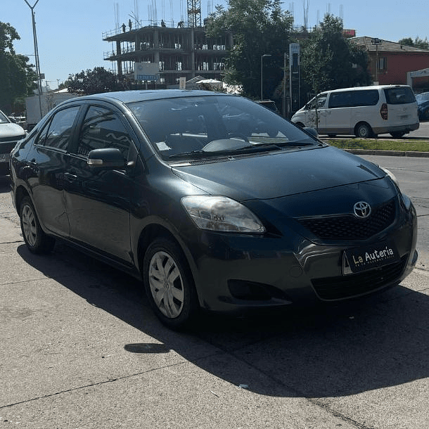 Toyota Yaris GLI 1.5 2012 2