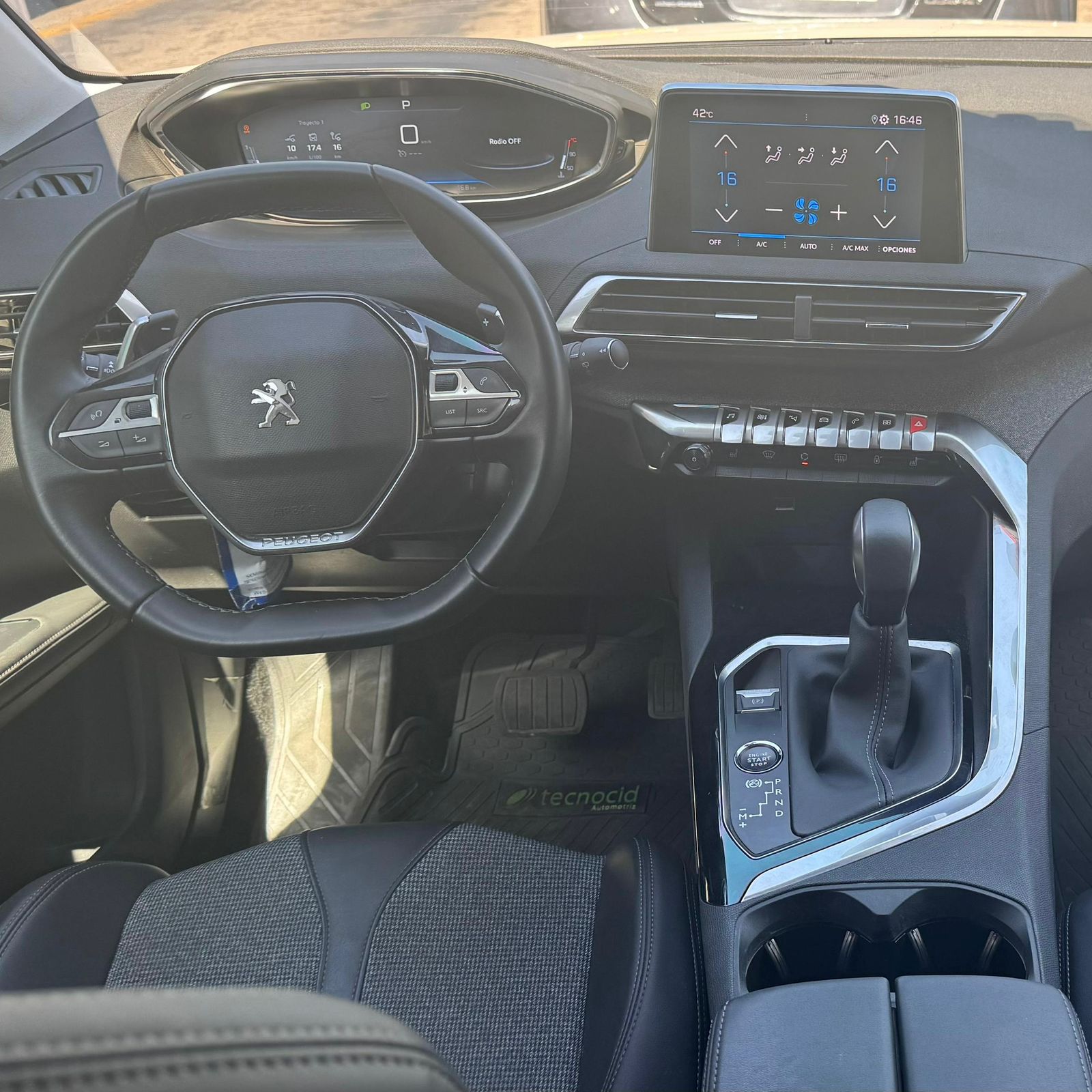 Peugeot 5008 Allure BLuehdi  1.5 AT 6