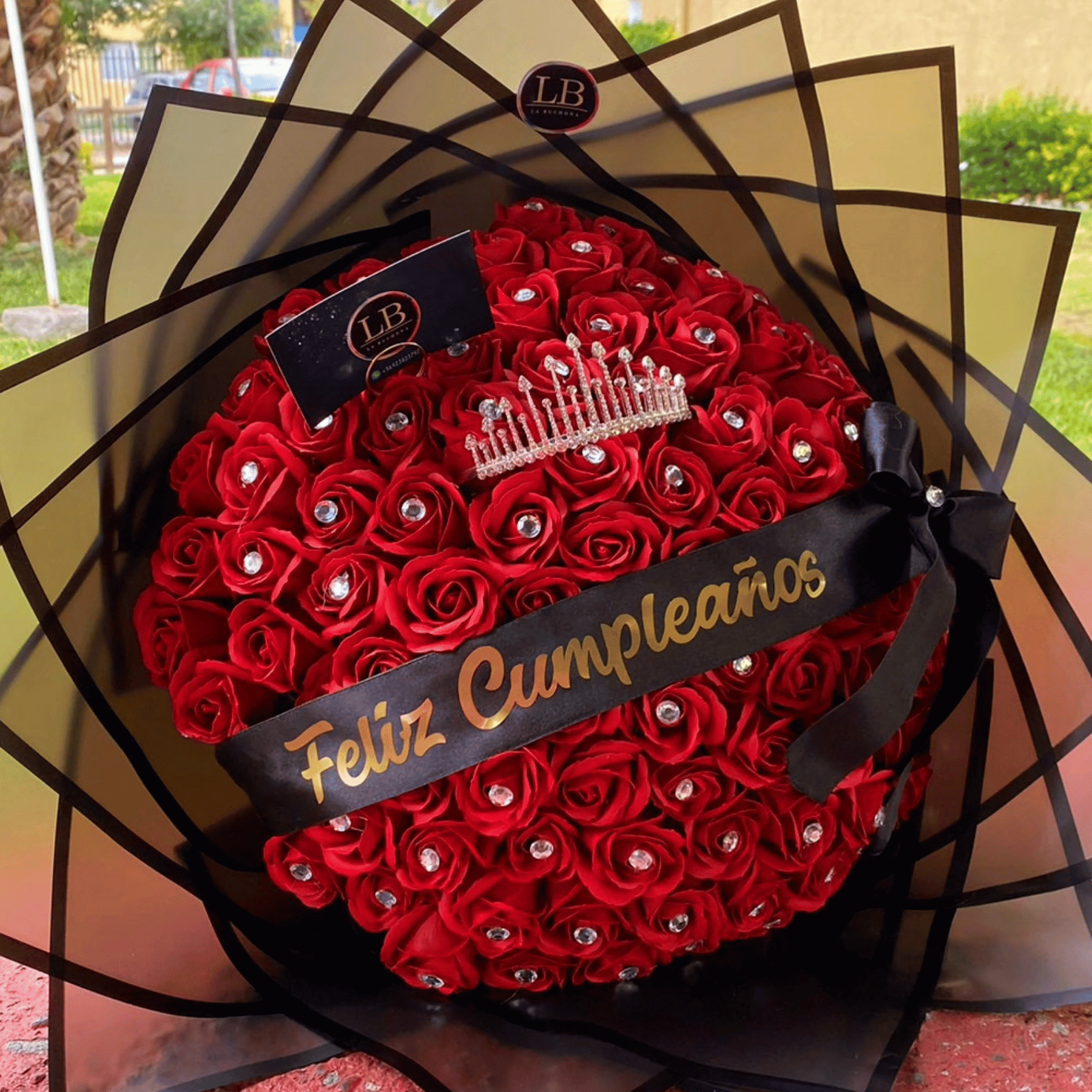 Ramo de 100 Rosas Eternas de Feliz Cumpleaños  1