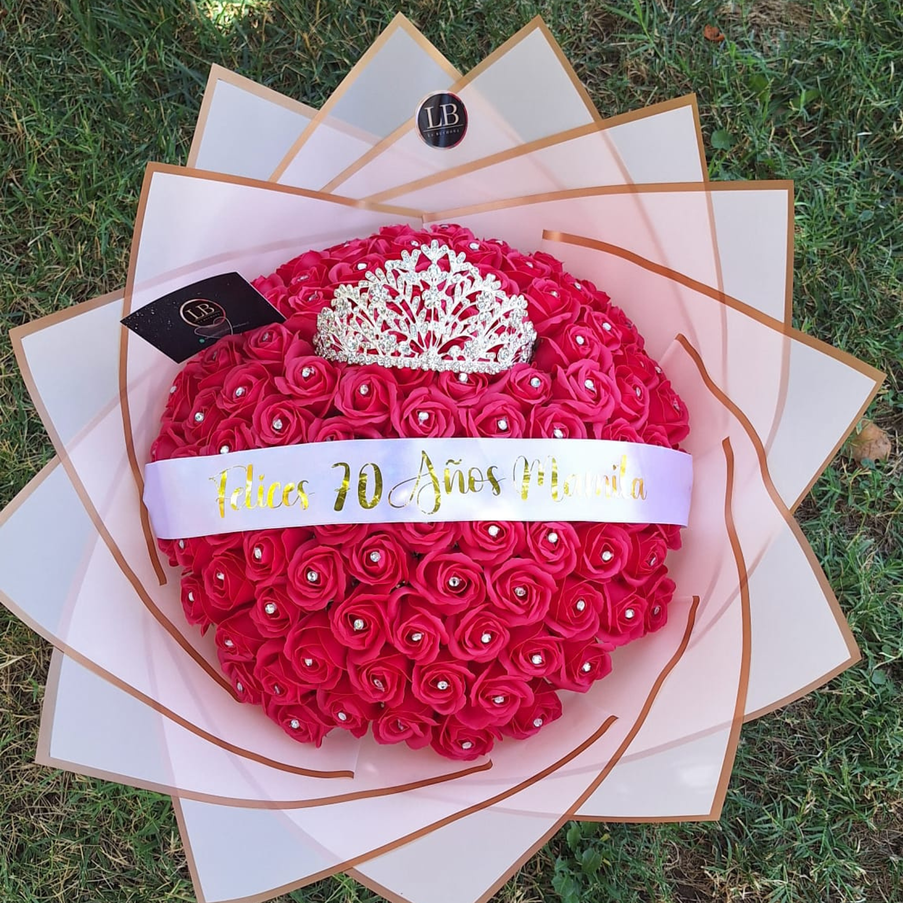 Ramo de 100 Rosas + Cinta Personalizada + corona XL  2