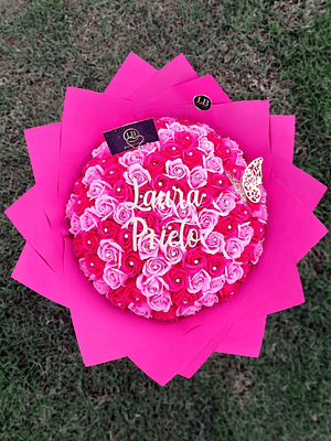 Ramo 100 Rosas y Fuscia 