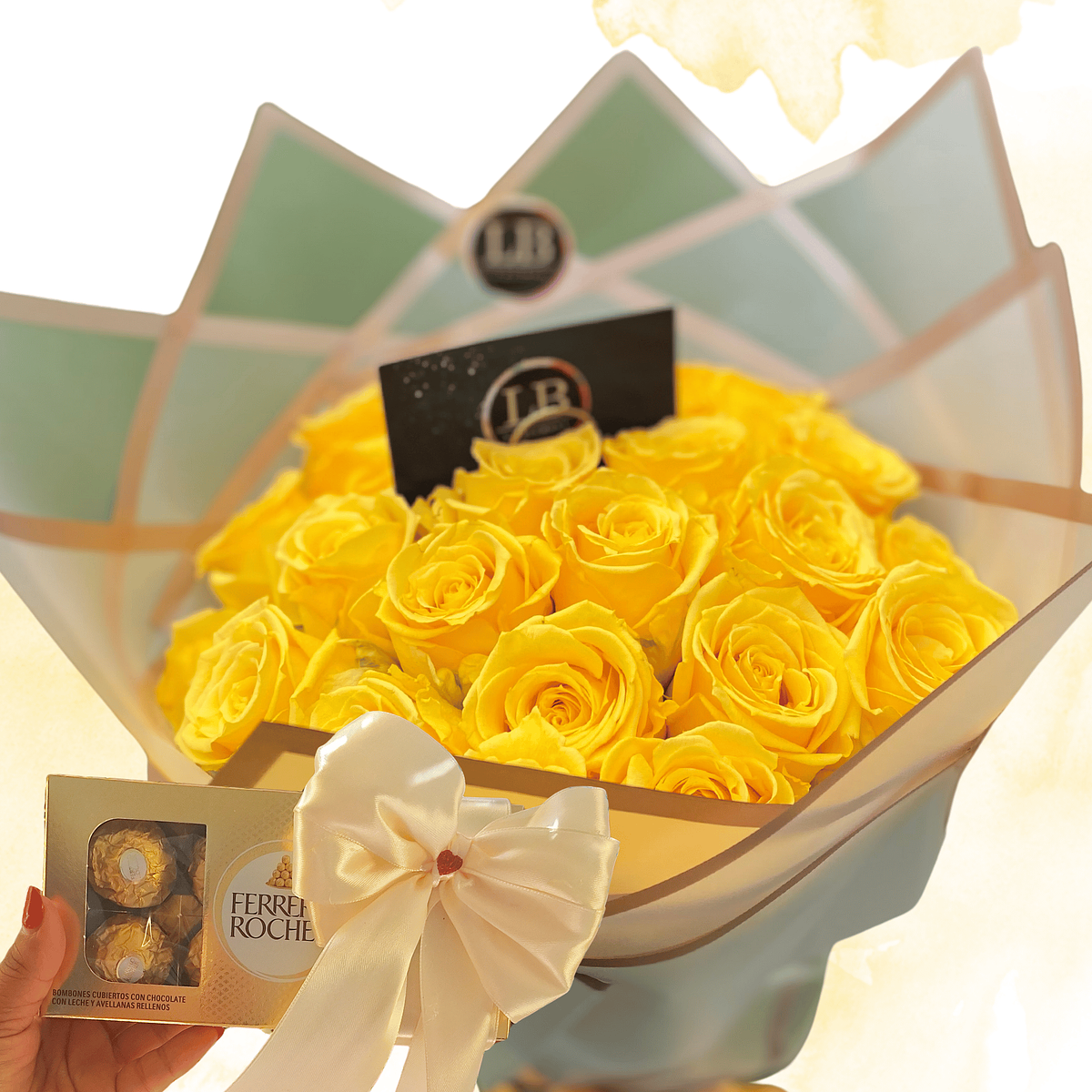 Ramo de 25 Rosas Naturales + Caja de Bombones  2