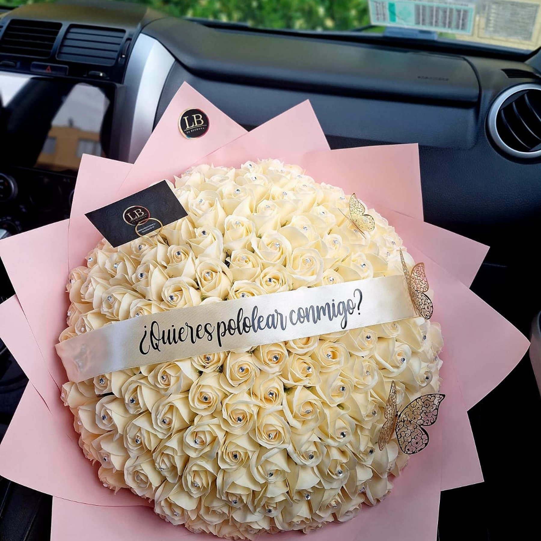 Ramo de 150 con mensaje personalizado  1