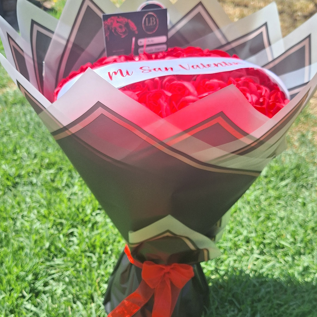 Ramo 50 Rosas Eternas Rojas 2